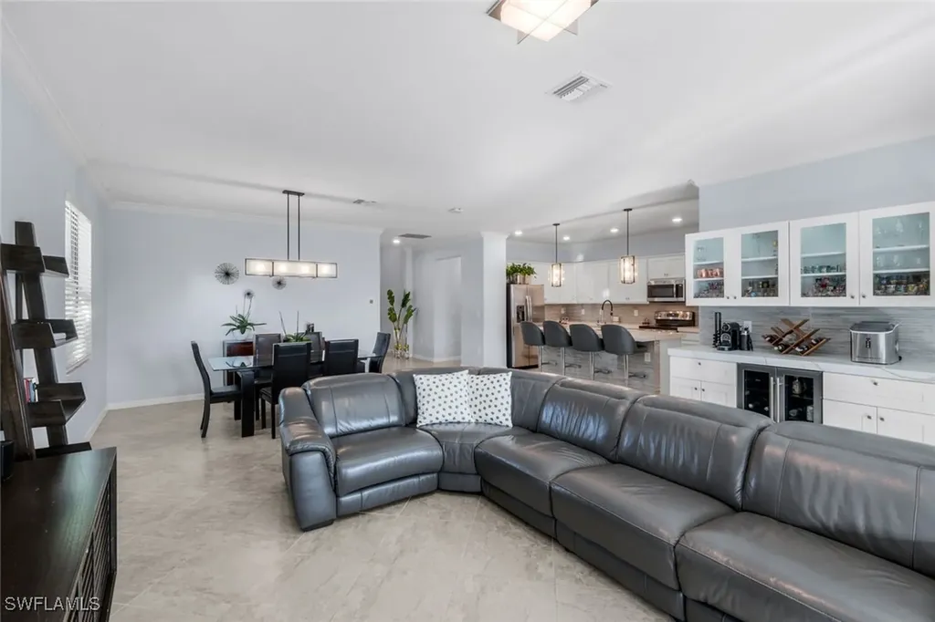 9445 Glenforest Drive Naples FL 34120