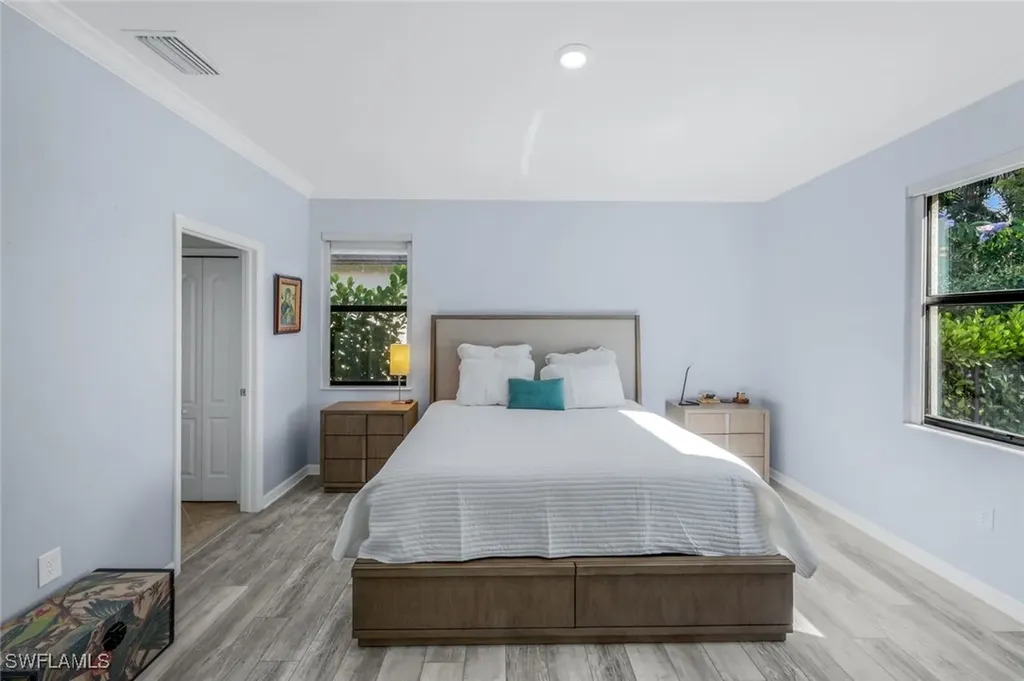 9445 Glenforest Drive Naples FL 34120