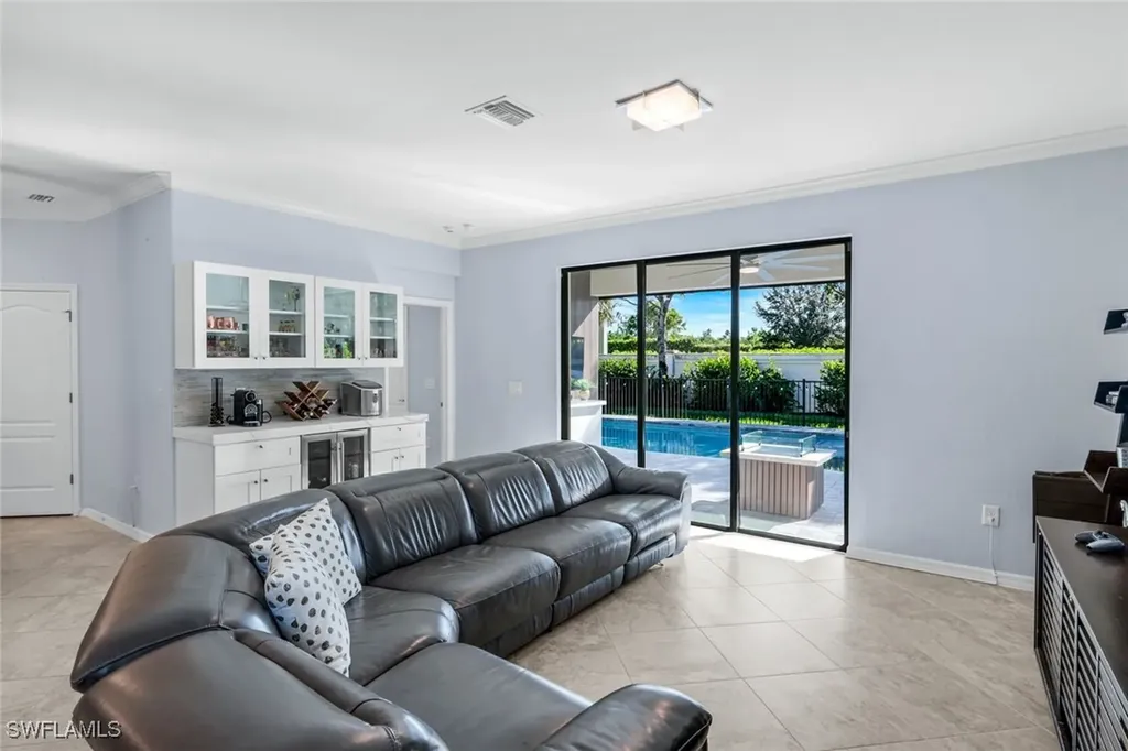 9445 Glenforest Drive Naples FL 34120