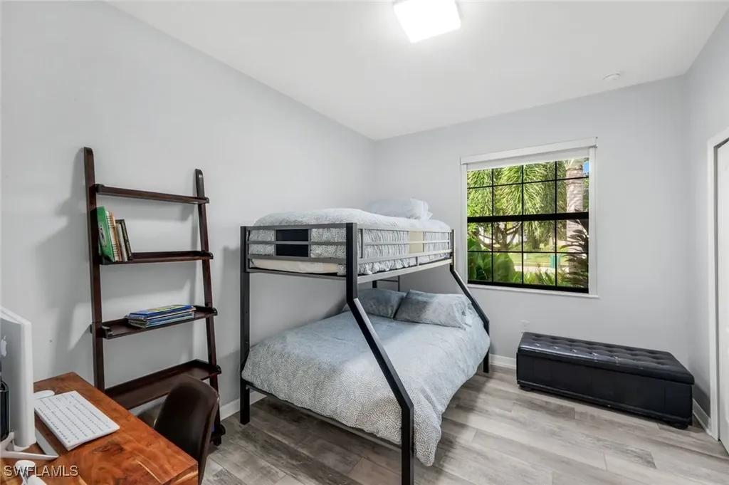 9445 Glenforest Drive Naples FL 34120