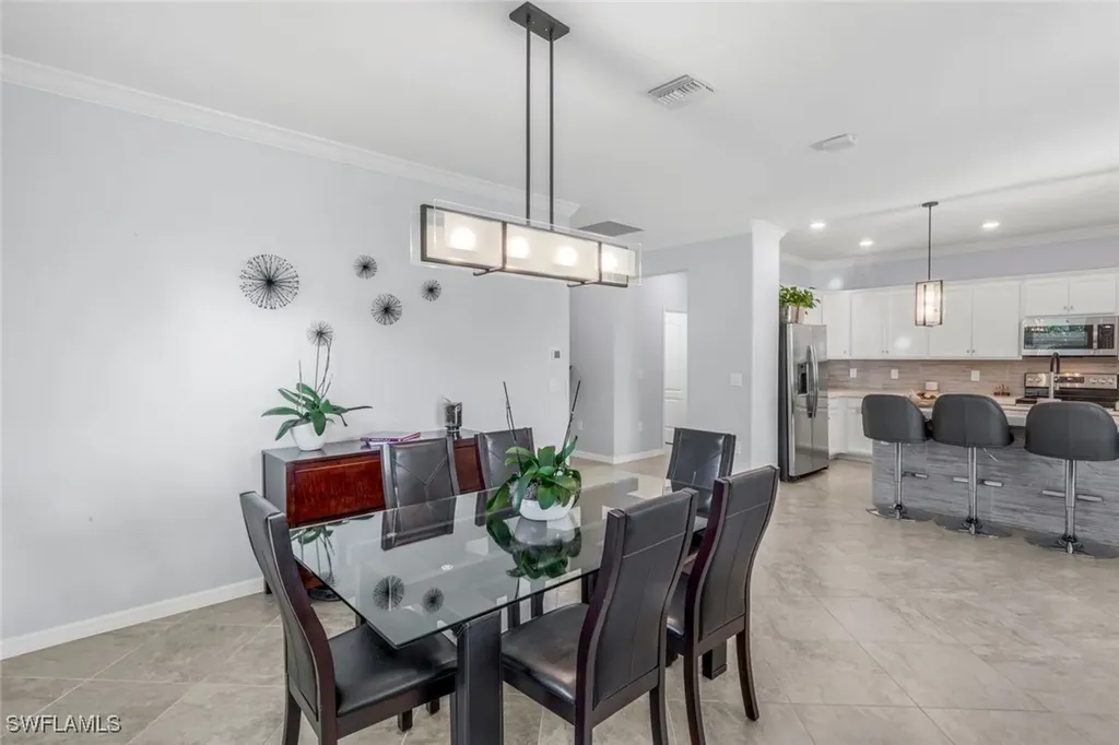 9445 Glenforest Drive Naples FL 34120