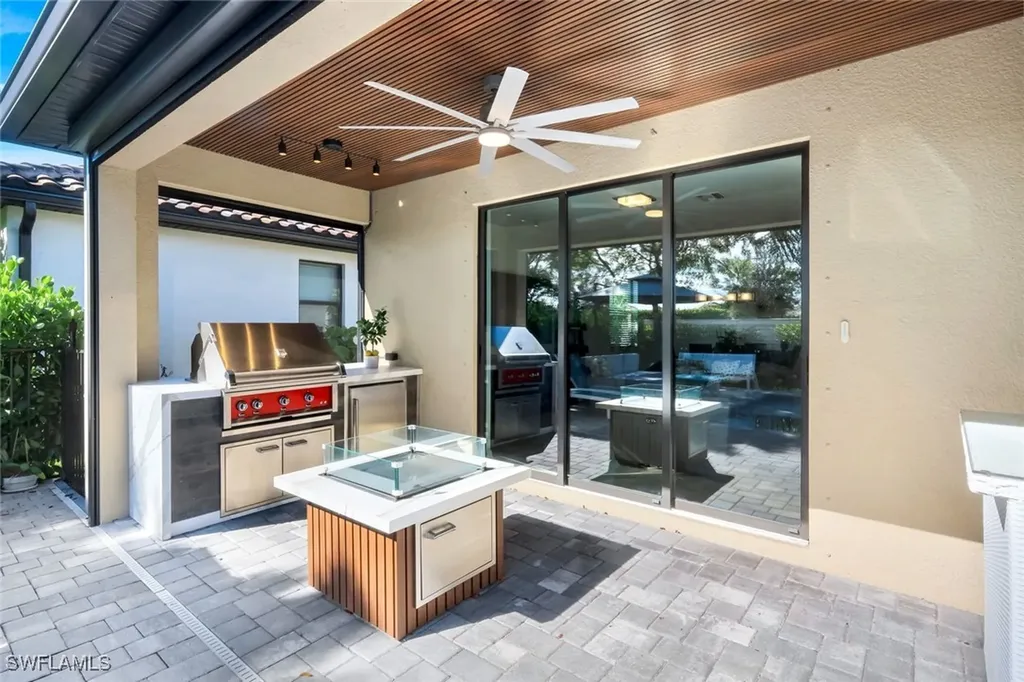 9445 Glenforest Drive Naples FL 34120