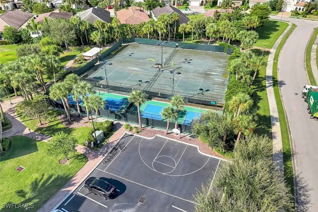9445 Glenforest Drive Naples FL 34120