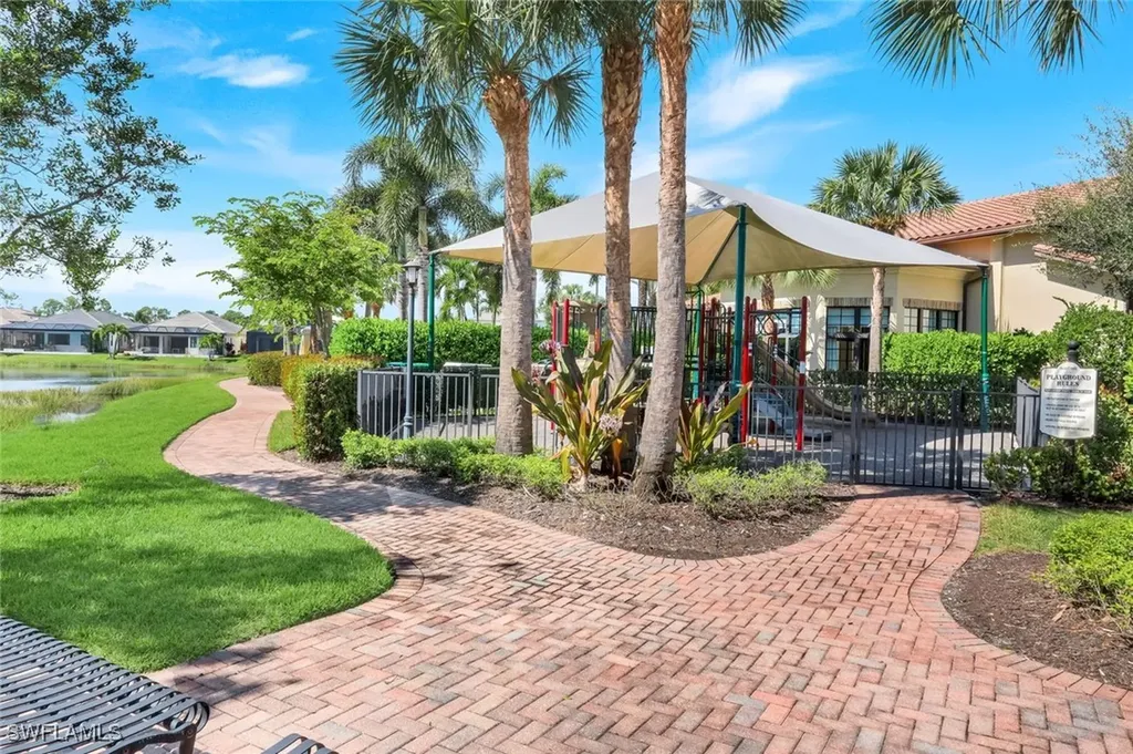 9445 Glenforest Drive Naples FL 34120