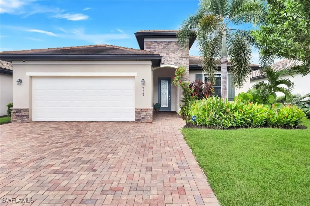 9445 Glenforest Drive Naples FL 34120