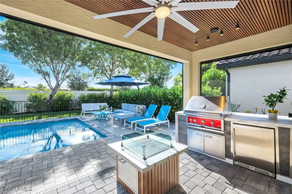 9445 Glenforest Drive Naples FL 34120