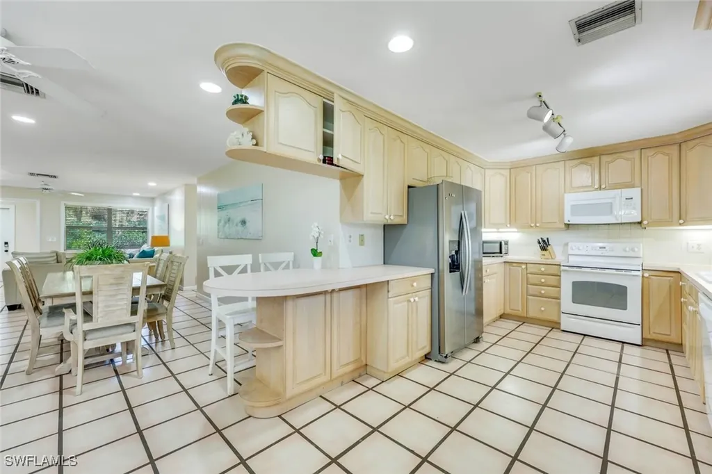 131 Cajeput Drive Naples FL 34108