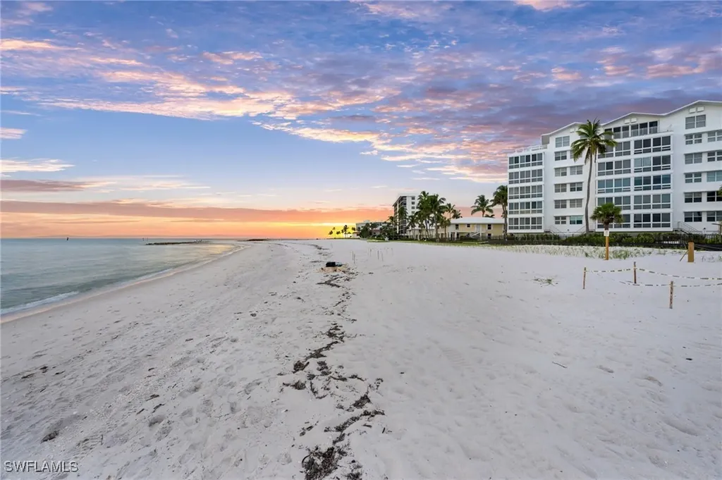 2121 Gulf Shore Boulevard N Naples FL 34102