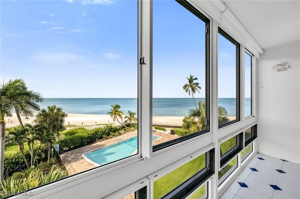 2121 Gulf Shore Boulevard N Naples FL 34102