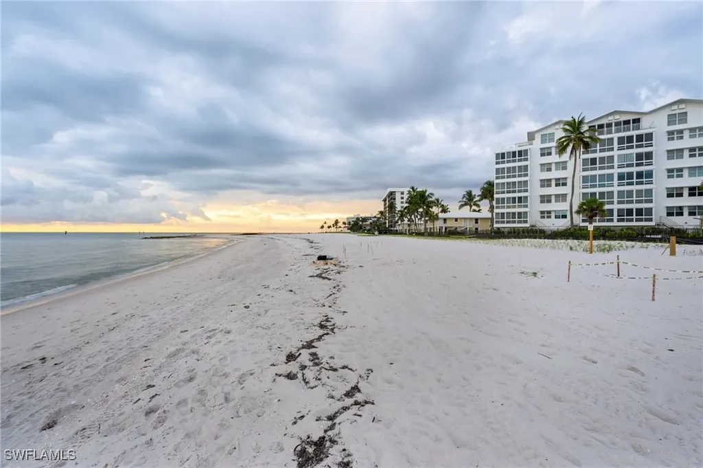 2121 Gulf Shore Boulevard N Naples FL 34102