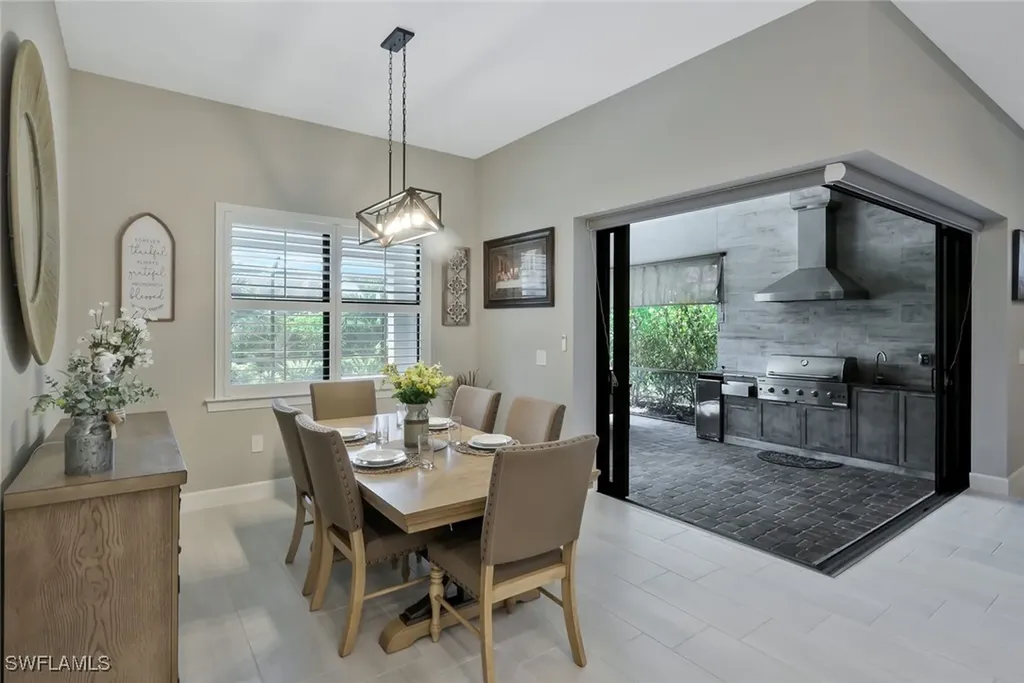 9640 Everglades Drive Naples FL 34120