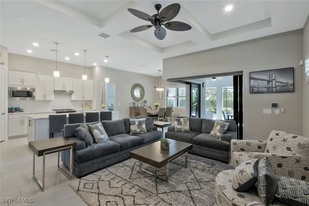 9640 Everglades Drive Naples FL 34120