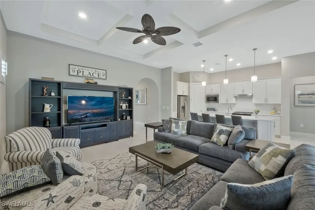 9640 Everglades Drive Naples FL 34120