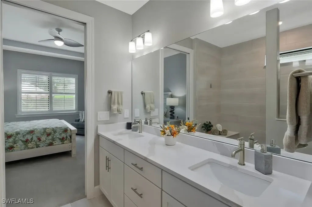 9640 Everglades Drive Naples FL 34120