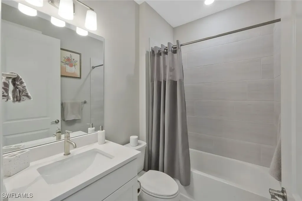 9640 Everglades Drive Naples FL 34120