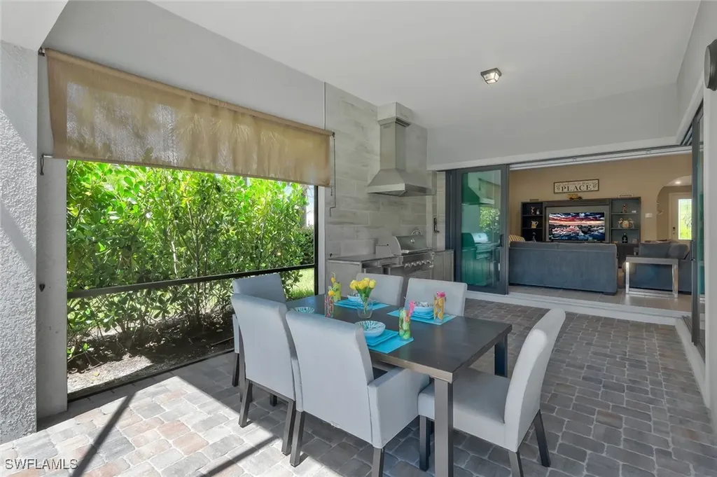 9640 Everglades Drive Naples FL 34120