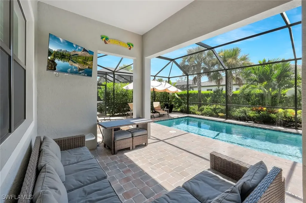9640 Everglades Drive Naples FL 34120