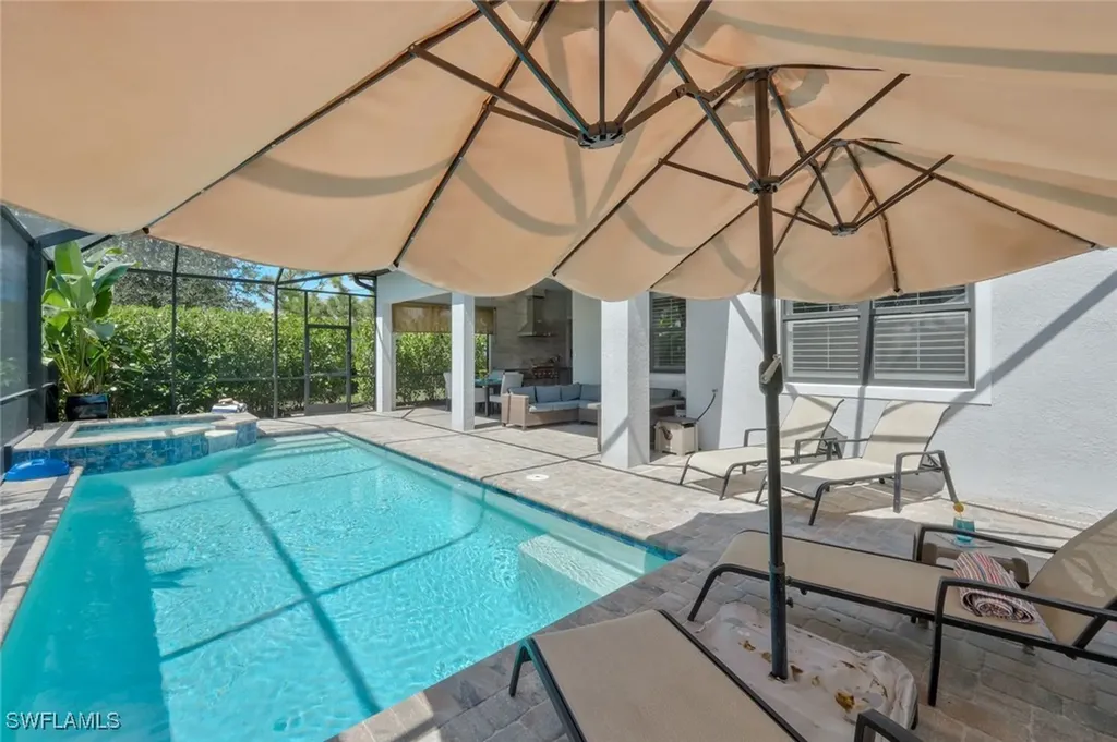 9640 Everglades Drive Naples FL 34120