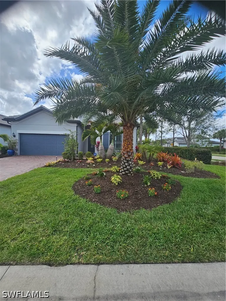 9640 Everglades Drive Naples FL 34120