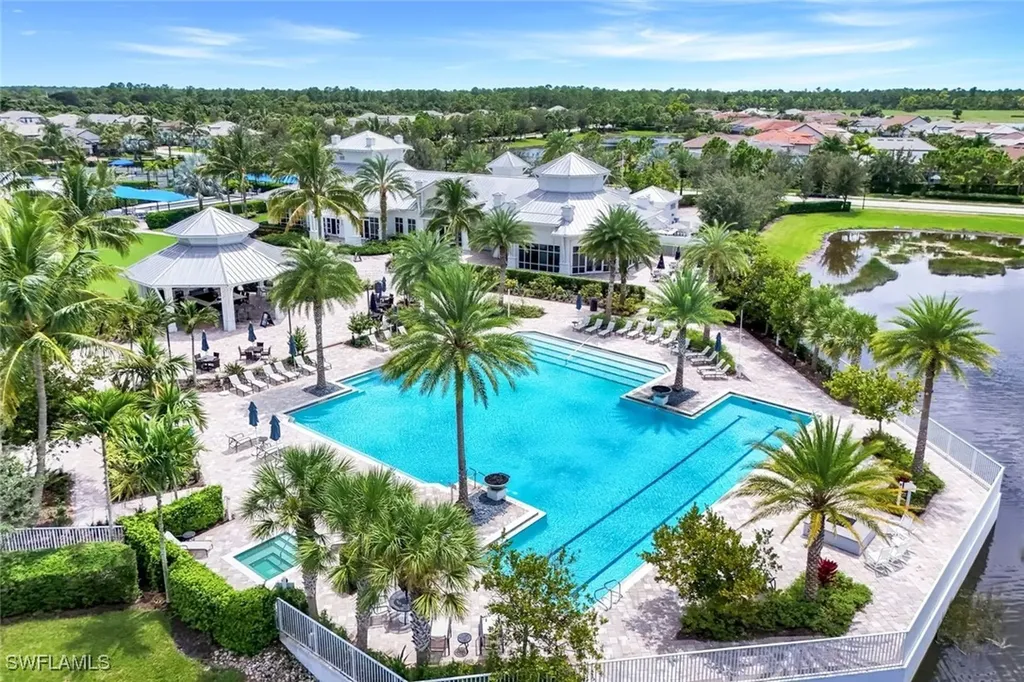 9640 Everglades Drive Naples FL 34120