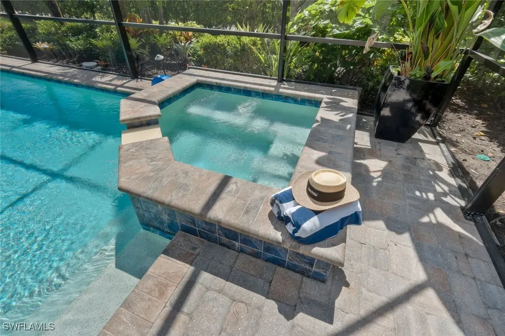 9640 Everglades Drive Naples FL 34120