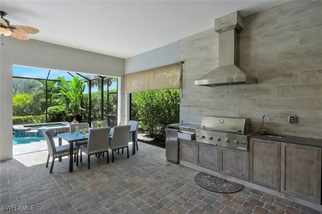 9640 Everglades Drive Naples FL 34120