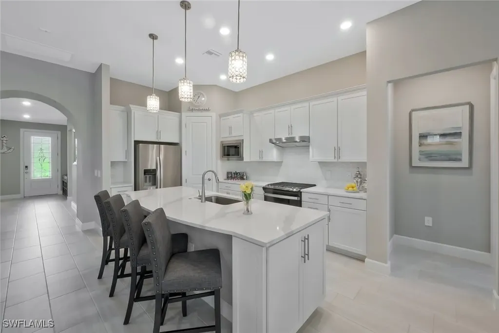 9640 Everglades Drive Naples FL 34120