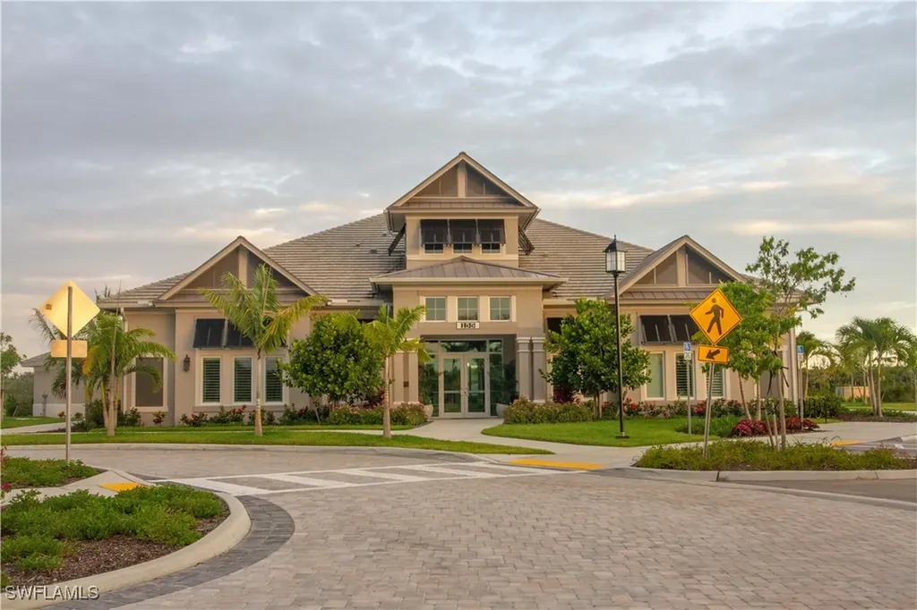 220 Indies Drive E Naples FL 34114
