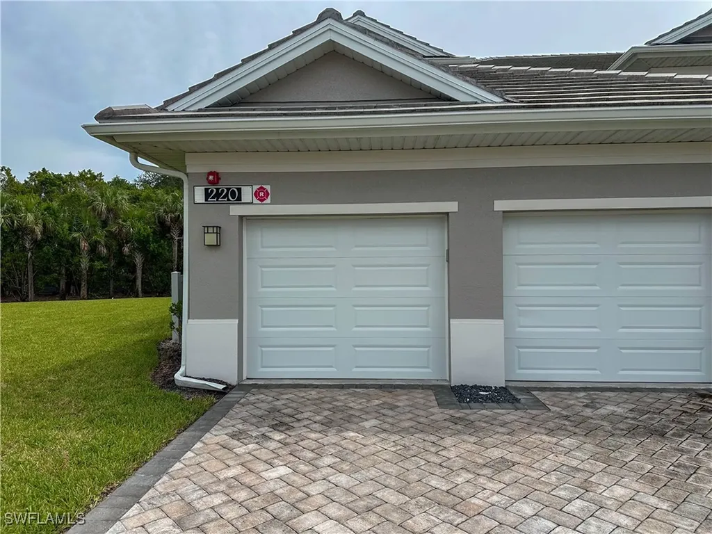 220 Indies Drive E Naples FL 34114