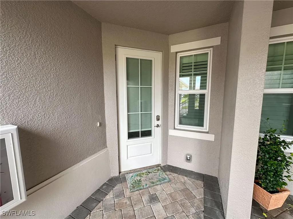 220 Indies Drive E Naples FL 34114