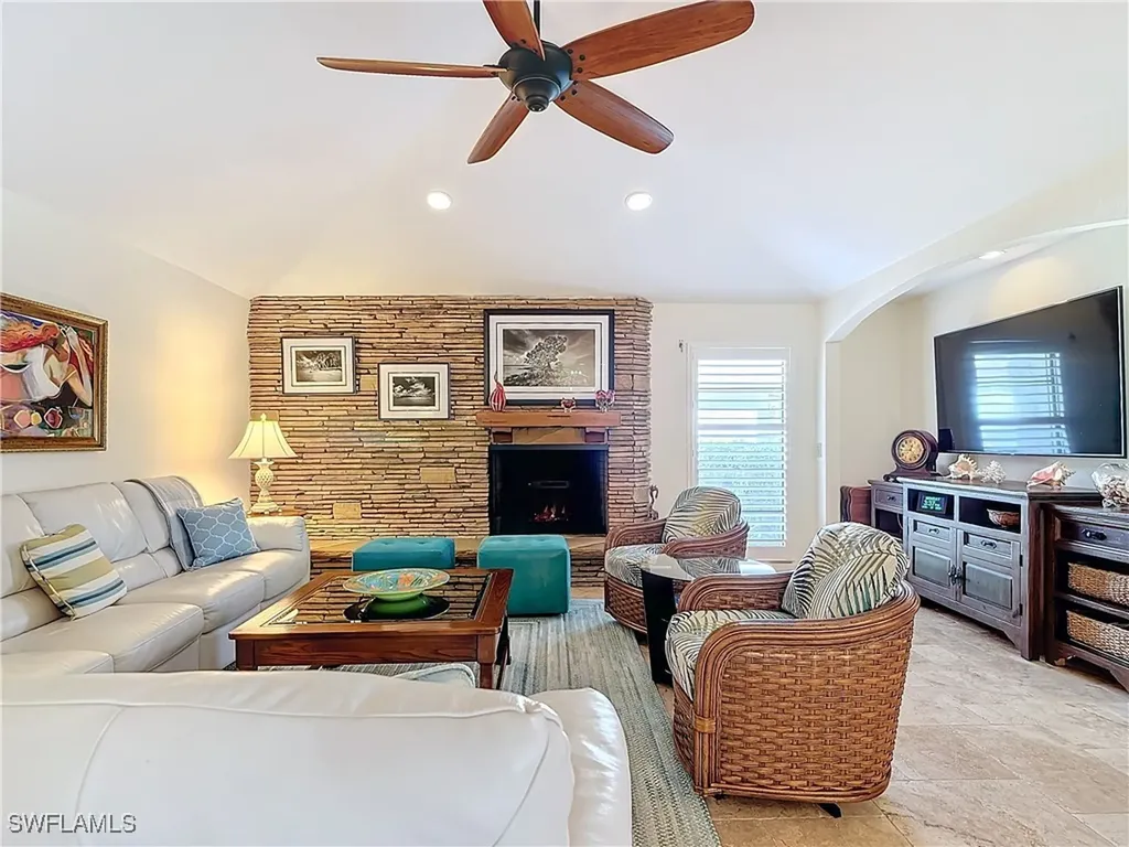 1659 Sandpiper Street Naples FL 34102