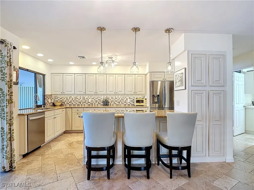 1659 Sandpiper Street Naples FL 34102