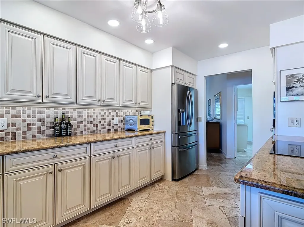 1659 Sandpiper Street Naples FL 34102