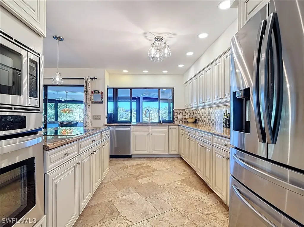 1659 Sandpiper Street Naples FL 34102