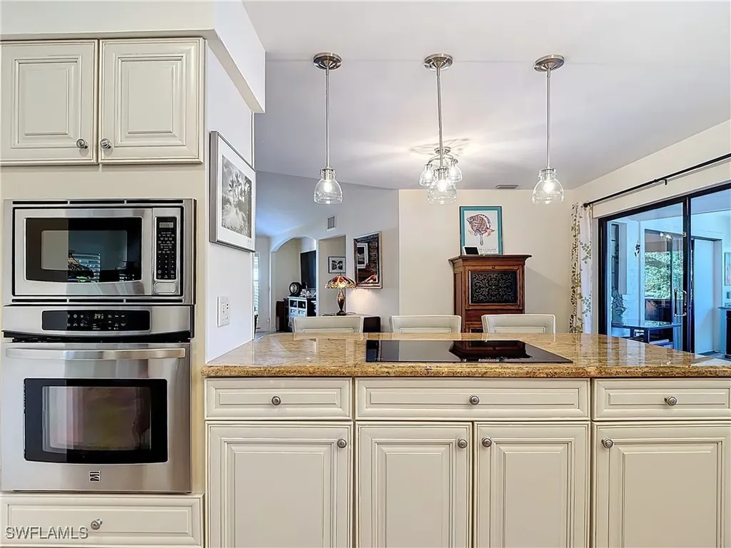 1659 Sandpiper Street Naples FL 34102