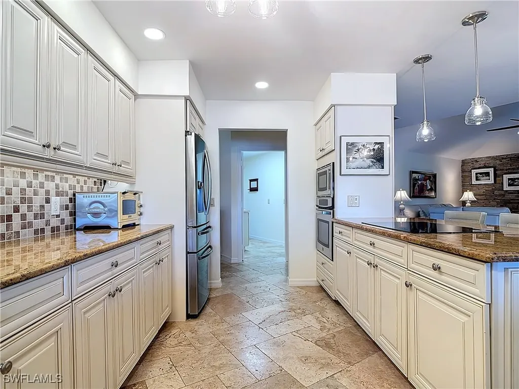 1659 Sandpiper Street Naples FL 34102