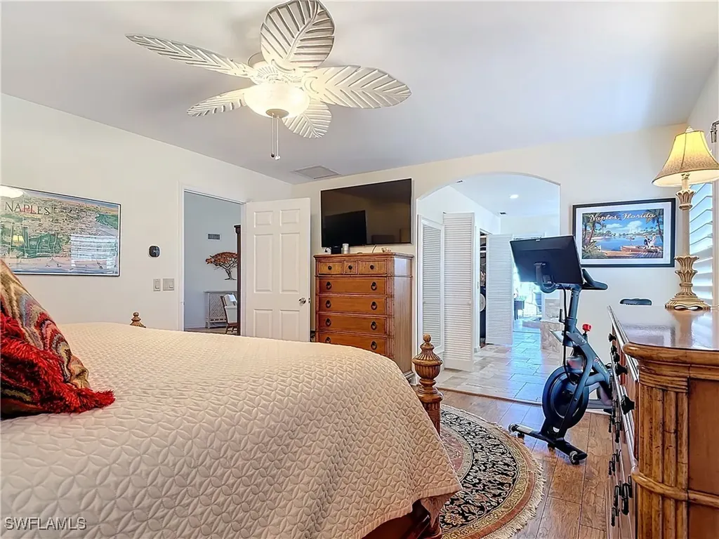 1659 Sandpiper Street Naples FL 34102