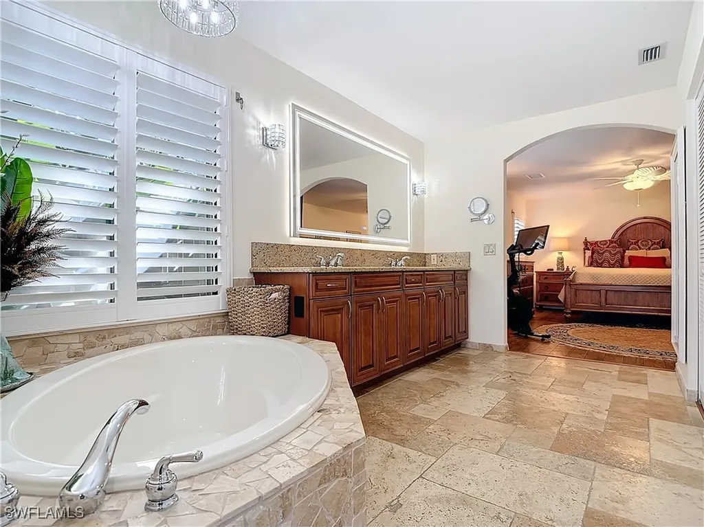 1659 Sandpiper Street Naples FL 34102