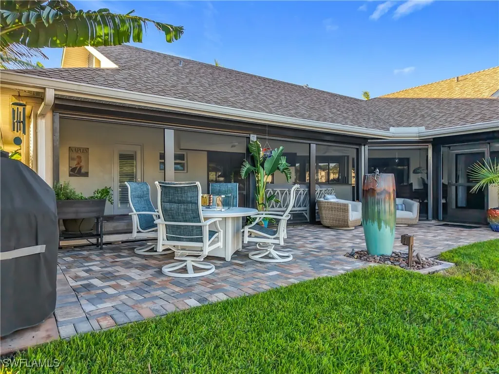 1659 Sandpiper Street Naples FL 34102