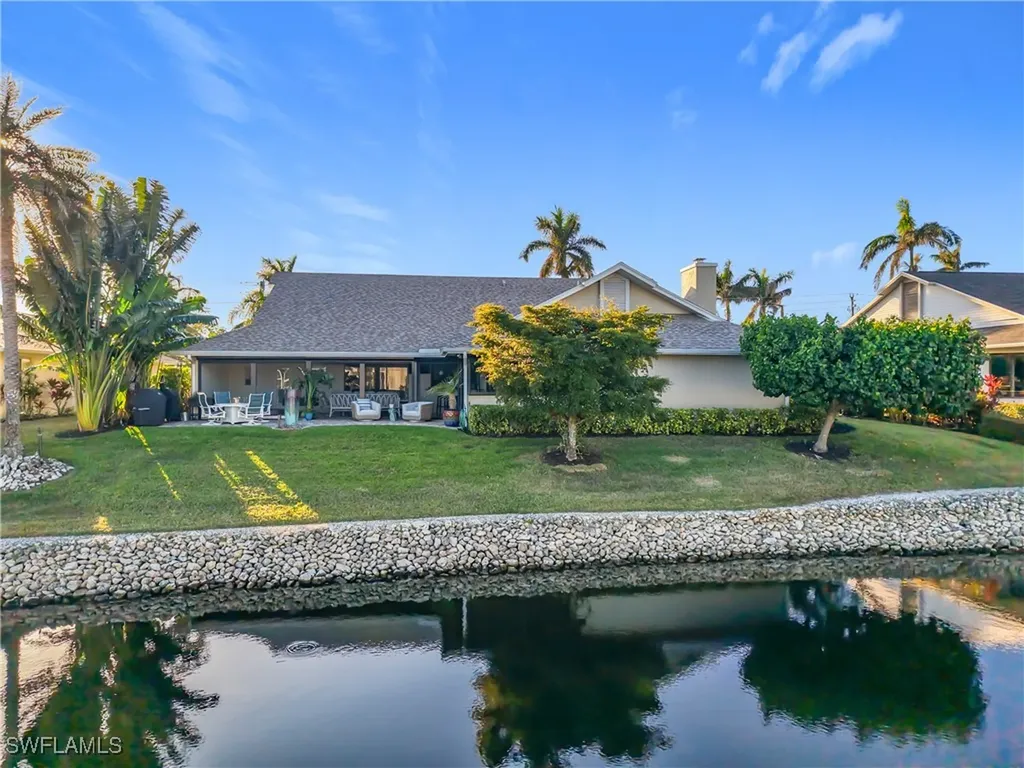 1659 Sandpiper Street Naples FL 34102