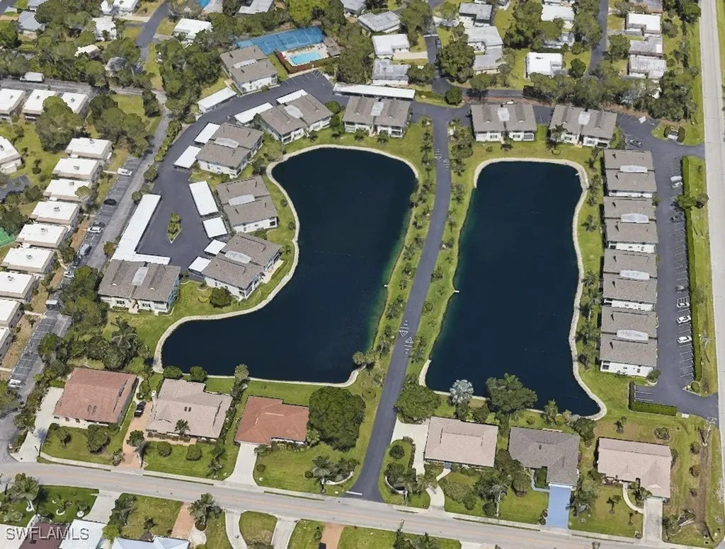 1659 Sandpiper Street Naples FL 34102