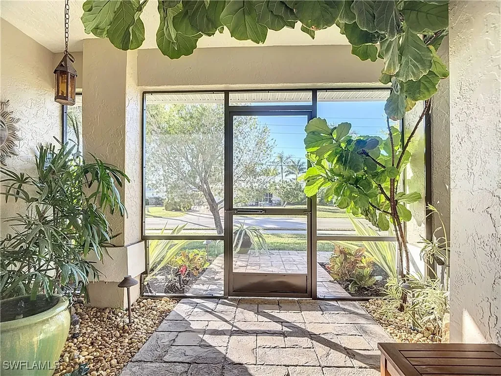 1659 Sandpiper Street Naples FL 34102