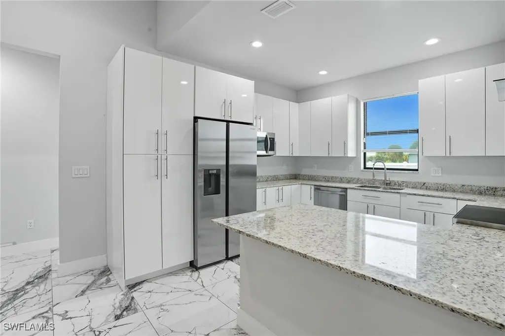 2314 NW 33rd Place Cape Coral FL 33993