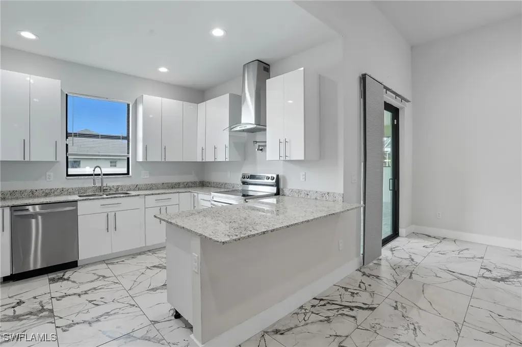 2314 NW 33rd Place Cape Coral FL 33993