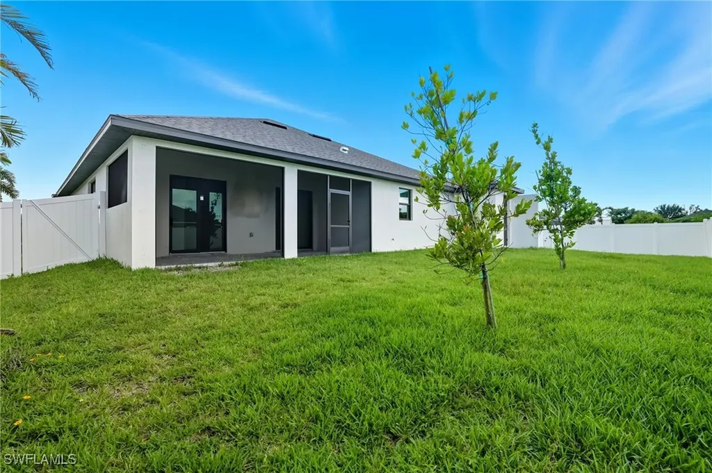 2314 NW 33rd Place Cape Coral FL 33993