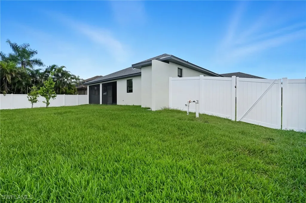 2314 NW 33rd Place Cape Coral FL 33993