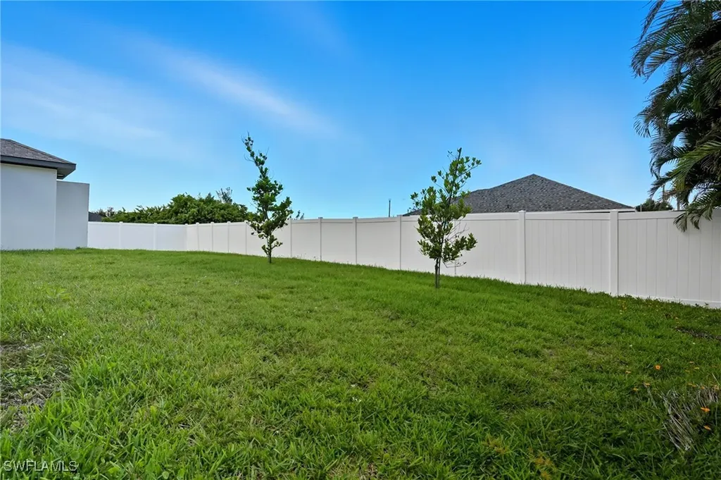 2314 NW 33rd Place Cape Coral FL 33993