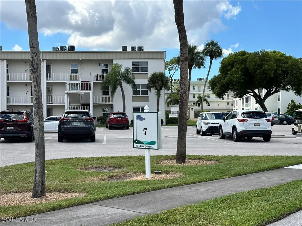 1624 Pine Valley Drive Fort Myers FL 33907