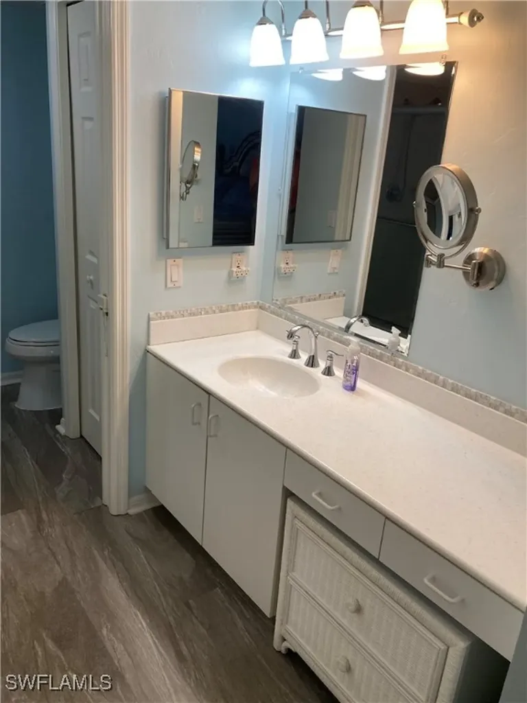 7340 Glenmoor Lane Naples FL 34104