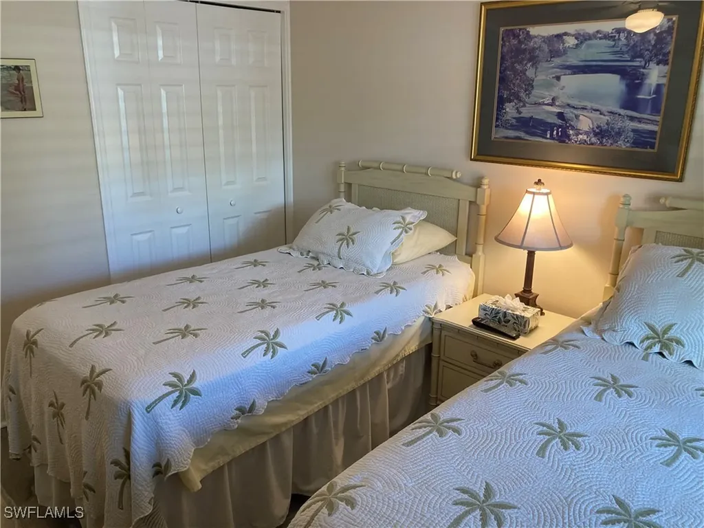 7340 Glenmoor Lane Naples FL 34104